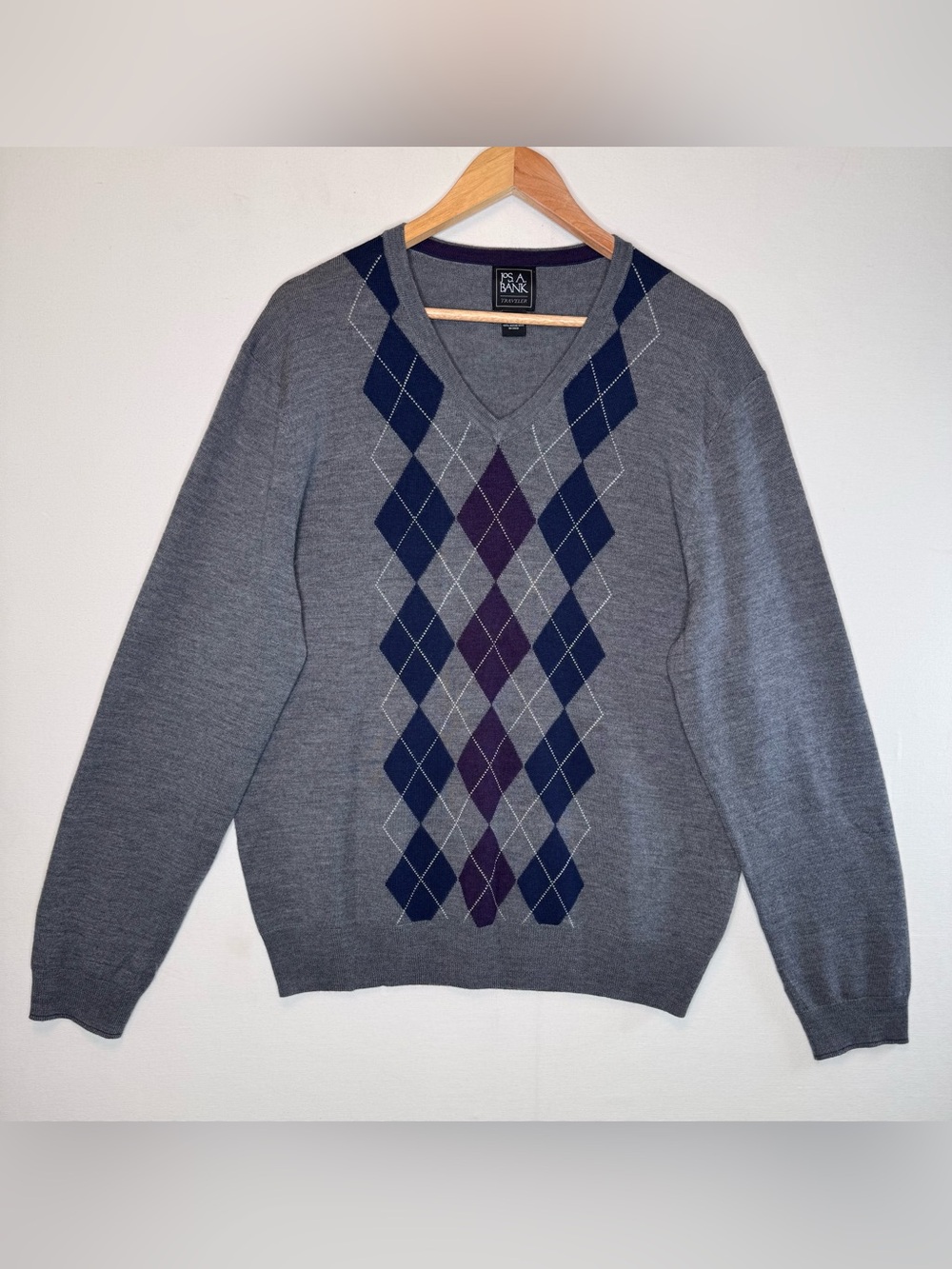 Jos. A Bank Traveler Men's Size XL Merino Wool Gray V-Neck Argyle Sweater Preppy
